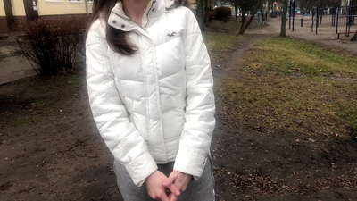 પૈસા માટે અજાણી વ્યક્તિ sucked અને fucked. રશિયન કલાપ્રેમી. ટોકિંગ સાથે.